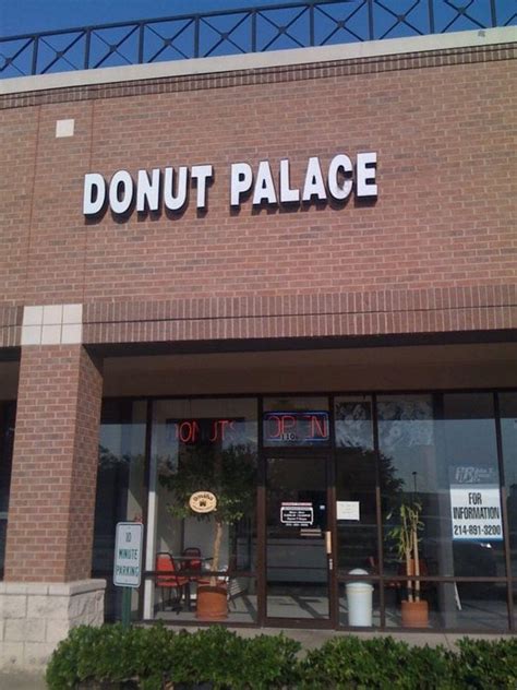 The donut palace - The Donut Palace is a top notch, local donut shop here in Rockport, Texas. We have served fresh... 301 E Liberty St, Rockport, TX 78382.